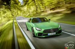 2017 Mercedes-AMG GT R driving