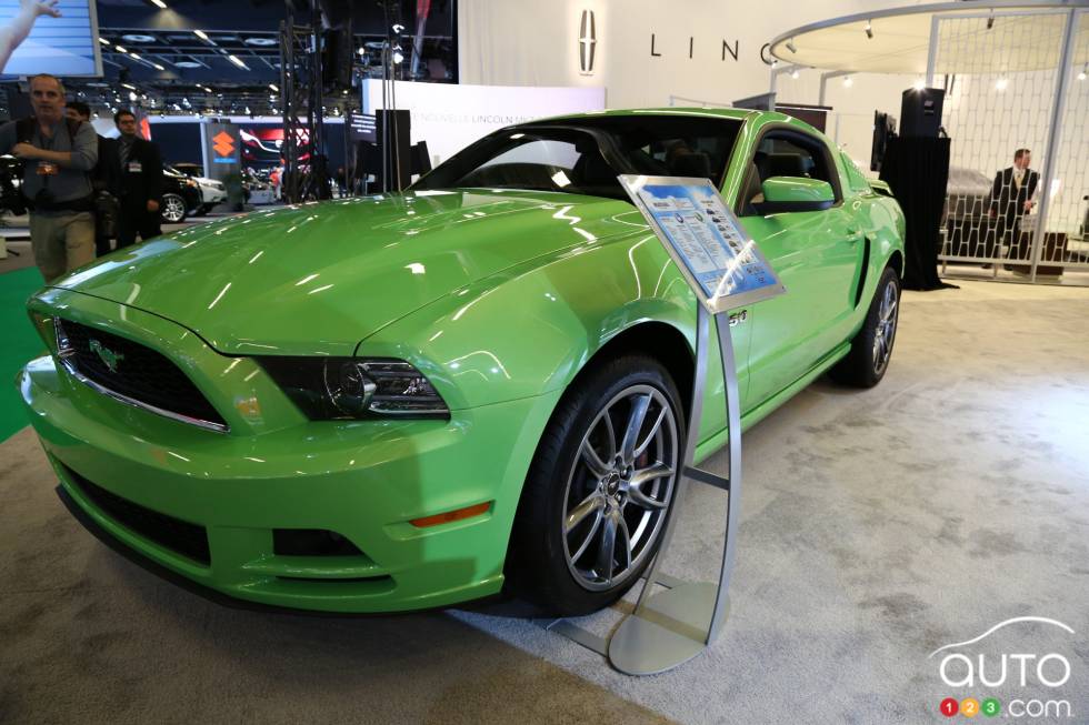 2013 Ford Mustang.
