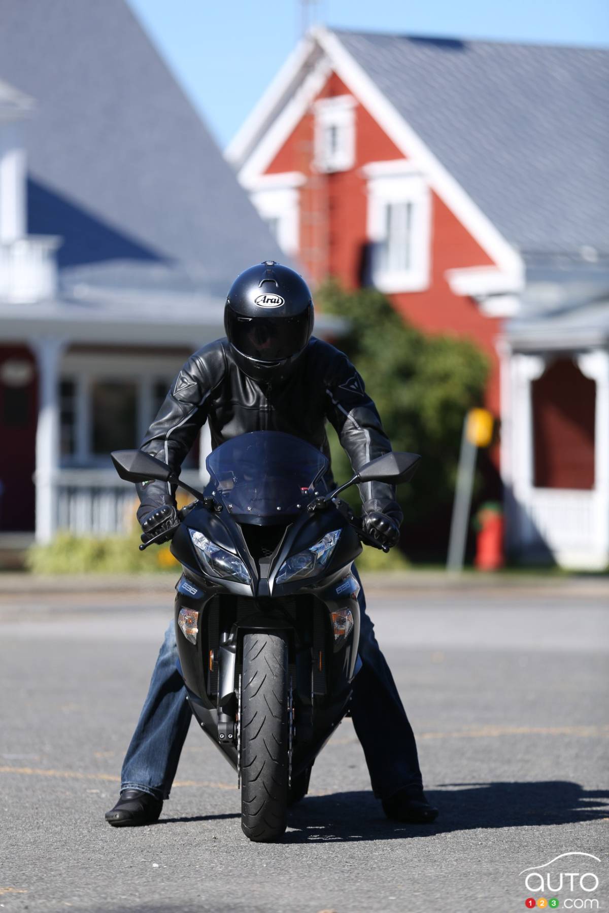 2013 Kawasaki Ninja ZX-6R ABS pictures | Auto123