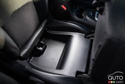 2016 Jeep Cherokee Trailhawk seat detail