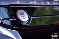 Bouton de démarrage et arrêt du moteur de la Jaguar XE 35t AWD R-Sport 2017