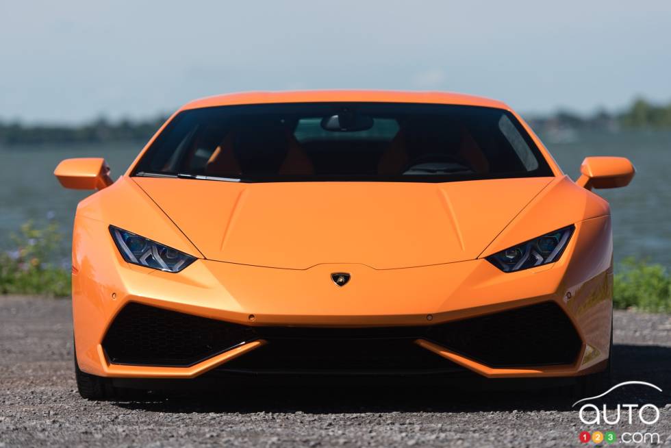 2015 Lamborghini Huracan pictures | Auto123