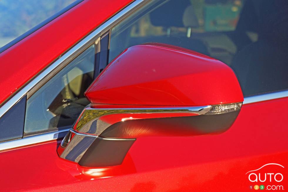 2016 Lexus NX 300h executive mirror