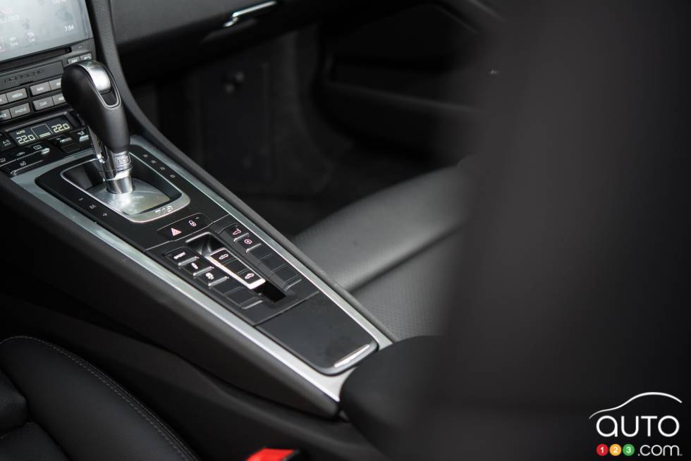 Console centrale de la Porsche 718 Boxster 2017