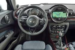 2016 MINI Cooper S Clubman steering wheel