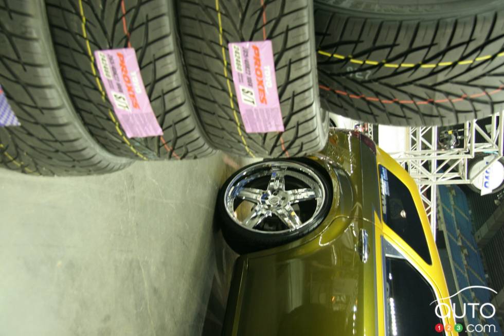 Montreal National Sport Compact 2006