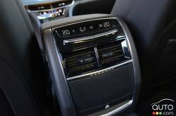 Climatisation de la banquette arrière de la Cadillac CT6 2016