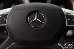 Volant avec commandes