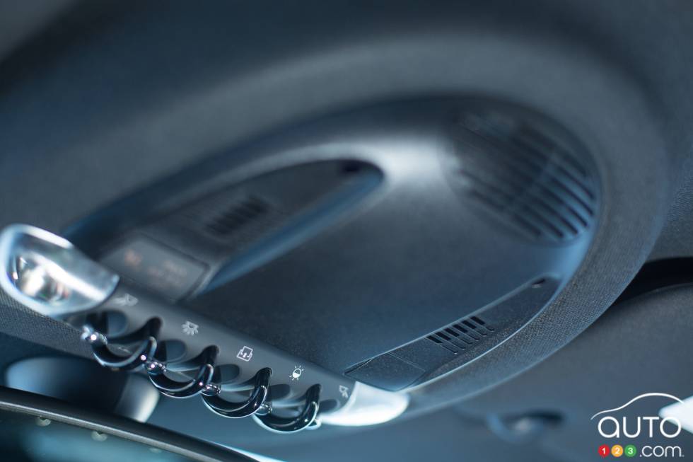 Overhead console controls