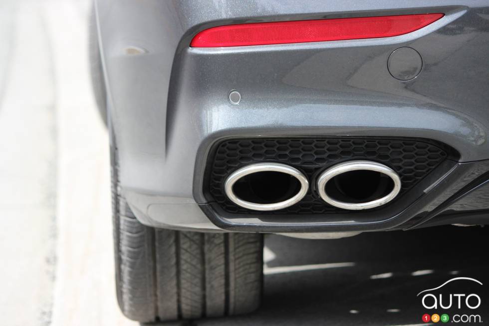 Tuyau d'échappement