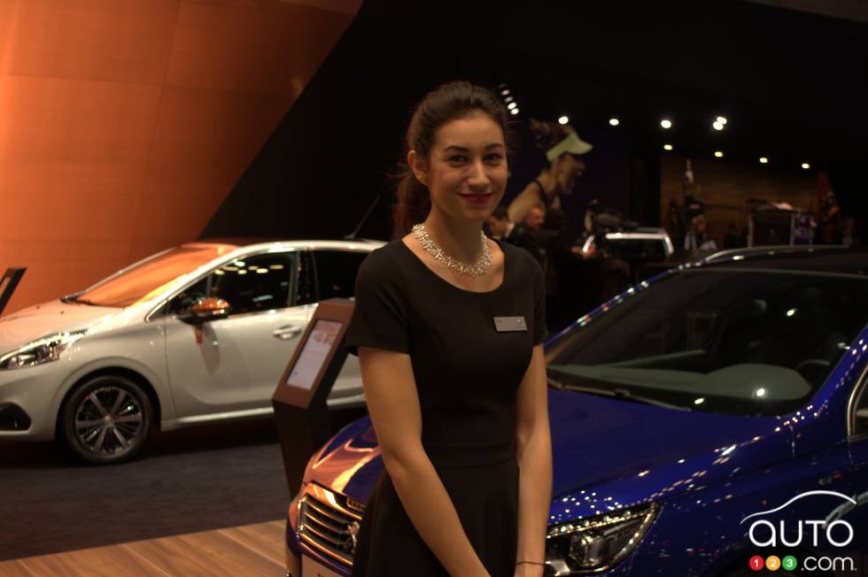 2016 Geneva Autoshow car babes