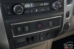 2017 Nissan TITAN Single Cab climate controls