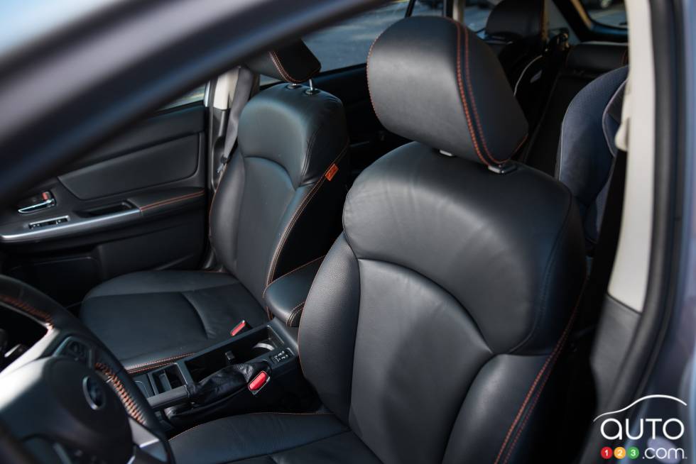 2016 Subaru Crosstrek front seats