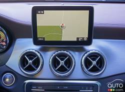 2016 Mercedes-Benz GLA 45 AMG 4Matic infotainement display