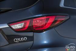 2016 Infiniti QX60 tail light