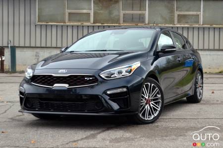 2021 Kia Forte GT with manual transmission pictures