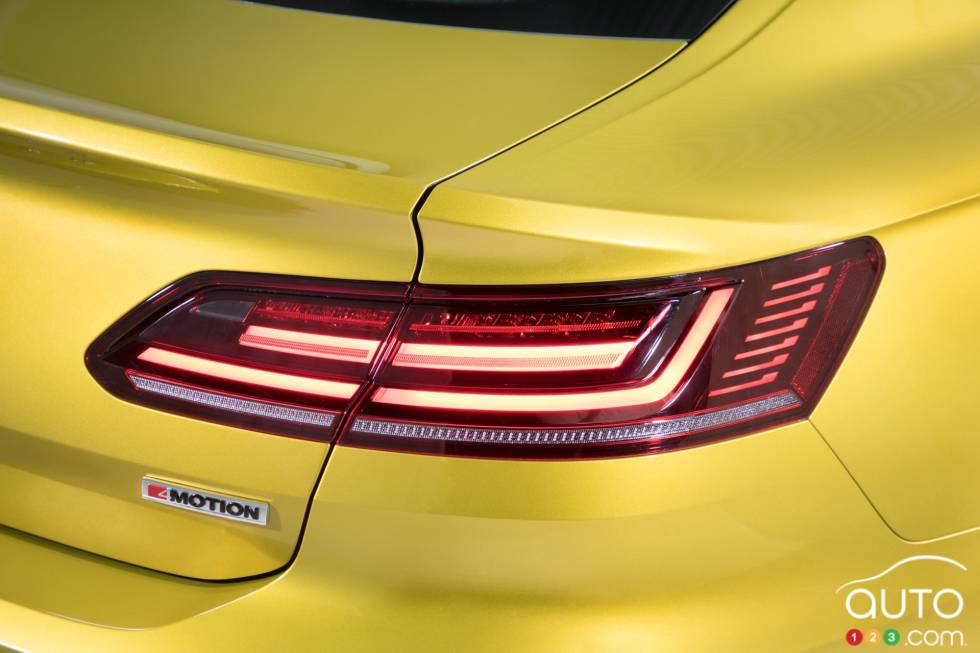 Rear headlight