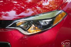 2016 Toyota Corolla S headlight