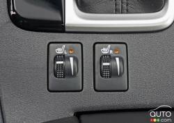 Bouton du réglage des sièges chauffant avant  du Toyota Highlander XLE AWD 2016
