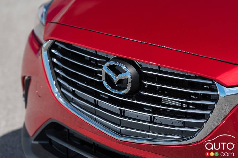2016 Mazda CX-3 GT front grill