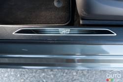 Garnissage des seuils de la Cadillac CT6 2016