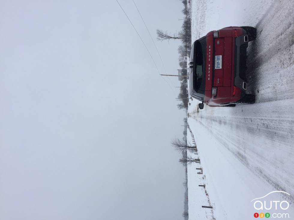 Vue arrière du Ranger Rover Evoque 2016