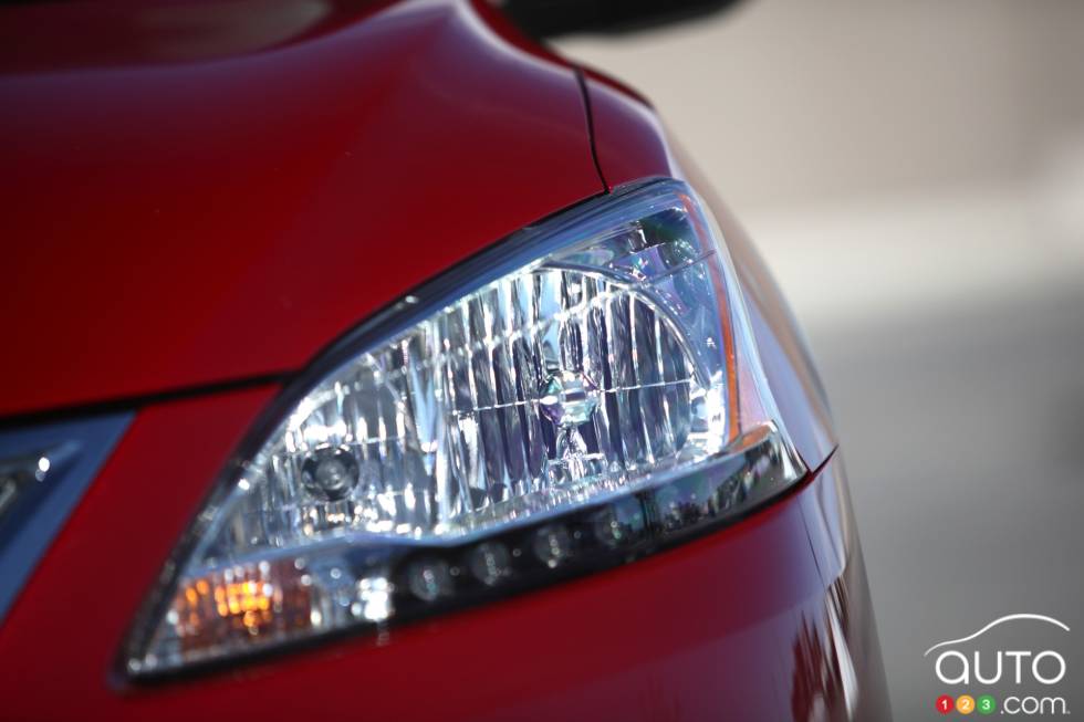 Détails phare avant