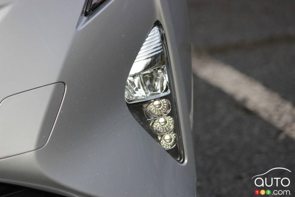 2016 Toyota Prius fog light