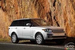 2016 Range Rover TD6 front 3/4 view
