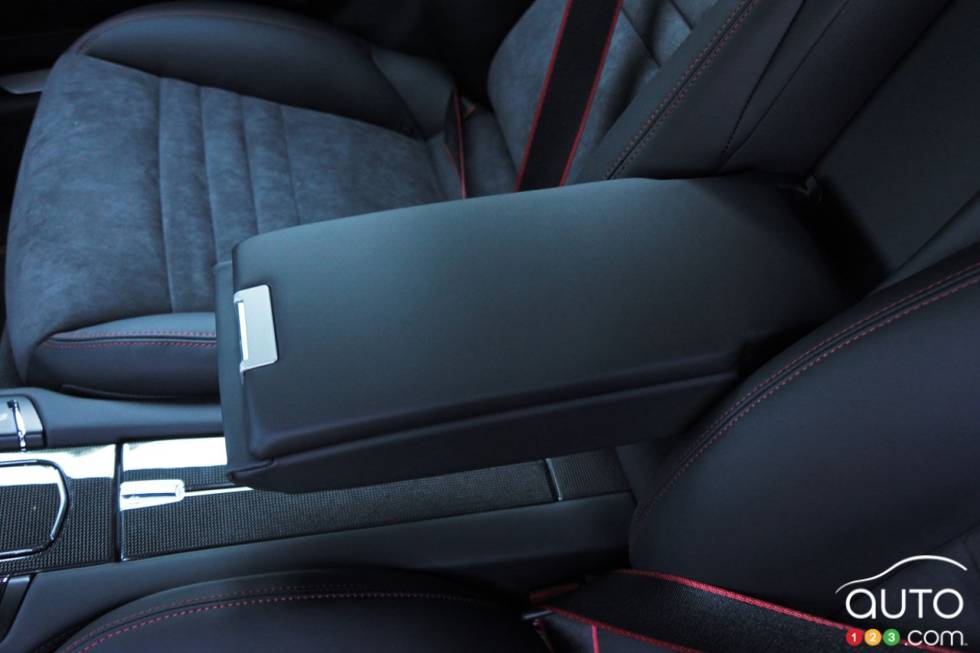 2016 Porsche Panamera GTS rear center armrest with cup holders