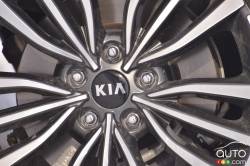 We test drive the 2019 Kia Stinger GT-Line