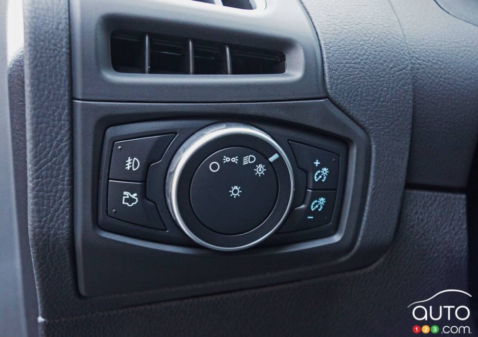 Détail intérieur de la Ford Focus Titanium 2016