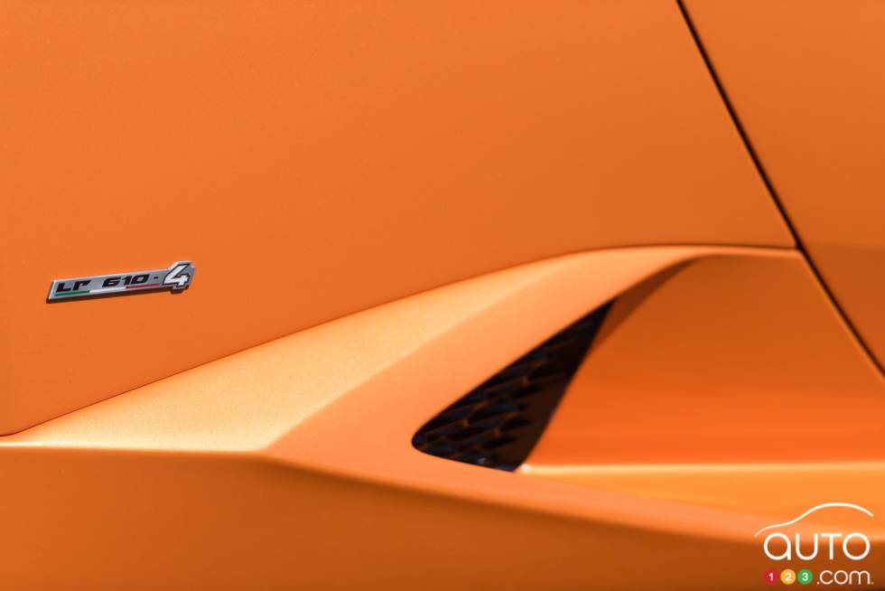 Écusson de la version de la Lamborghini Huracan 2015