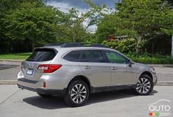 2016 Subaru Outback 2.5i limited rear 3/4 view