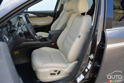 2016 Mazda CX-9 front seats