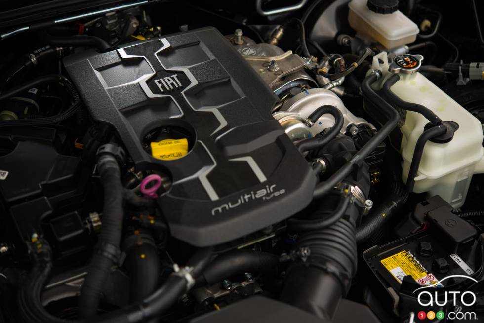 2016 Fiat 124 Spyder engine