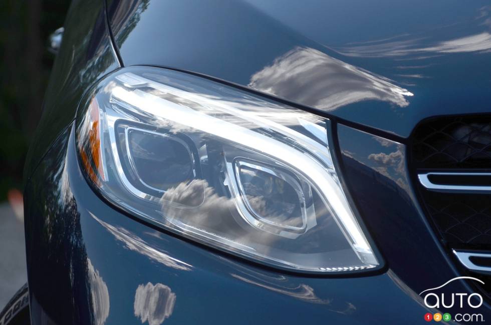 2016 Mercedes-Benz GLE 450 AMG headlight