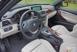 Habitacle du conducteur de la BMW 328i Xdrive Touring 2016