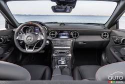 2017 Mercedes-Benz SLC dashboard