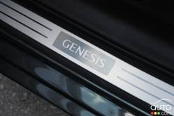 Nous conduisons la Genesis G90 2020