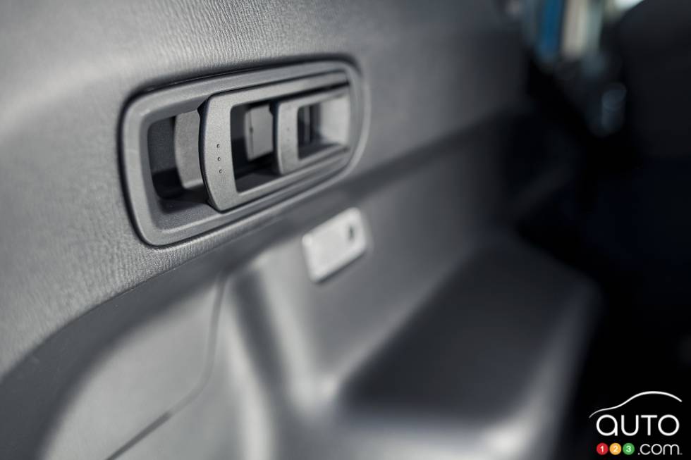 Rear seat adjustment lever