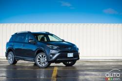 2016 Toyota Rav4 AWD limited front 3/4 view