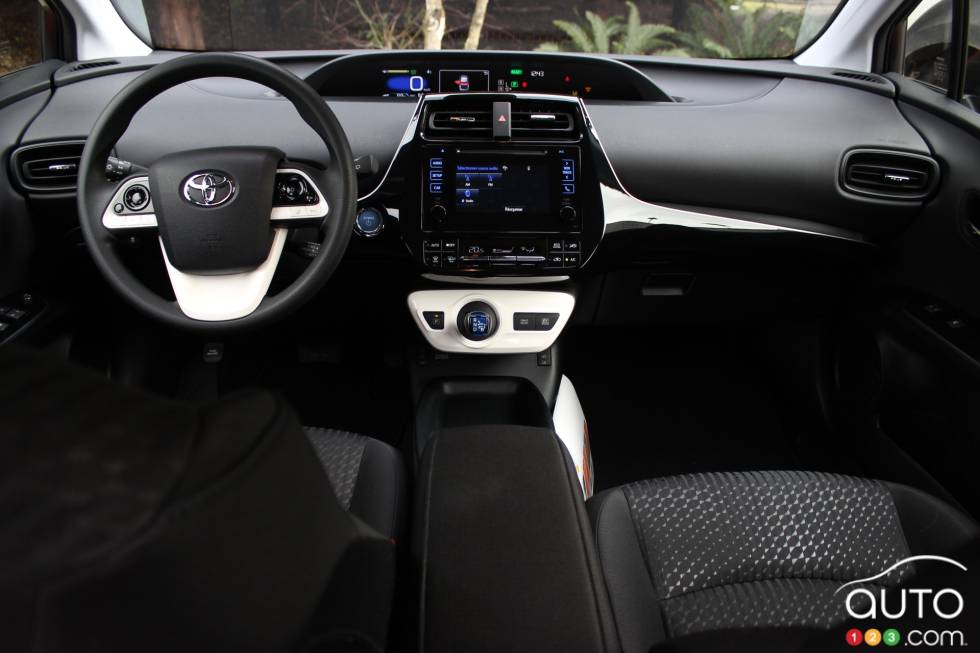 2016 Toyota Prius dashboard