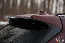 Aileron arrière du Toyota Highlander Hybride 2016