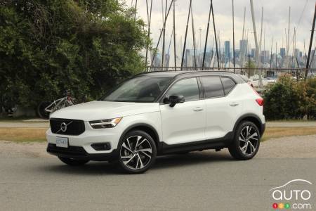 2019 Volvo XC40 R-Design pictures