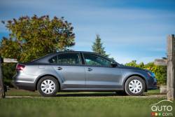2016 Volkswagen Jetta 1.4 TSI side view