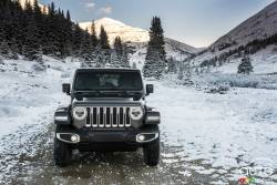 Front view of the 2018 Jeep Wrangler Sahara