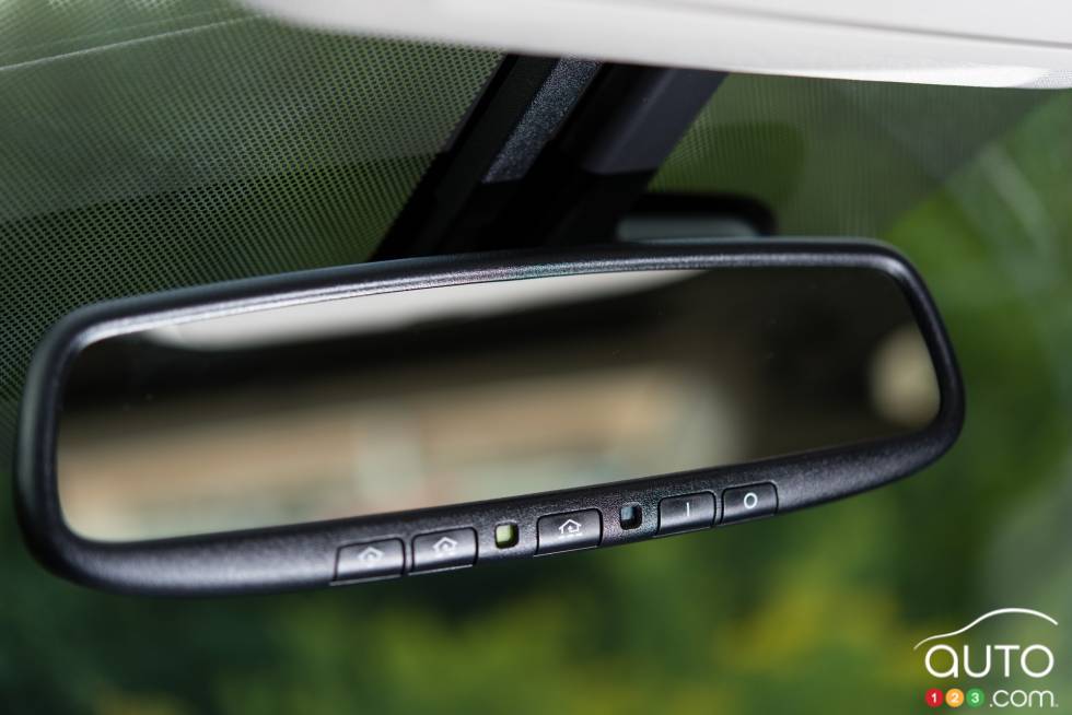 Rétroviseur de la Nissan Maxima Platinum 2015