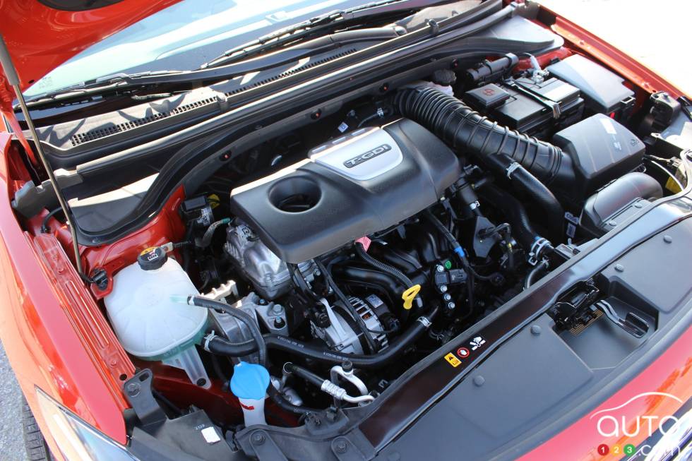 2017Hyundai Elantra pictures Auto123