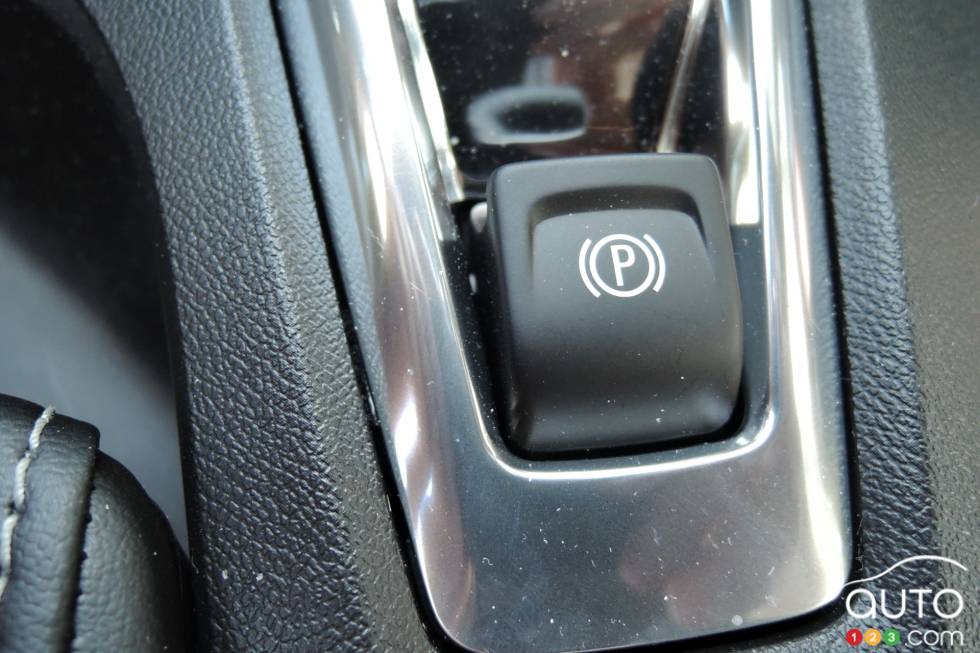 Electronic parking button